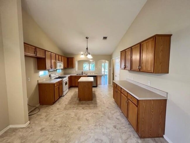 Building Photo - Cedar Park Towncenter / One Story / 4 bedrooms / Leander ISD