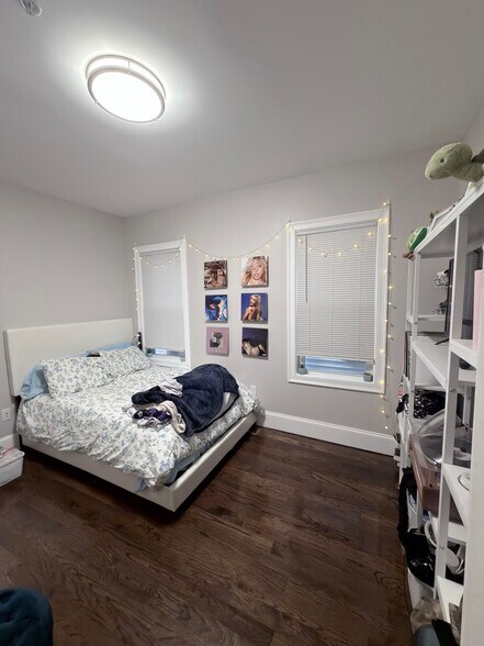 Building Photo - 156 Hillside St