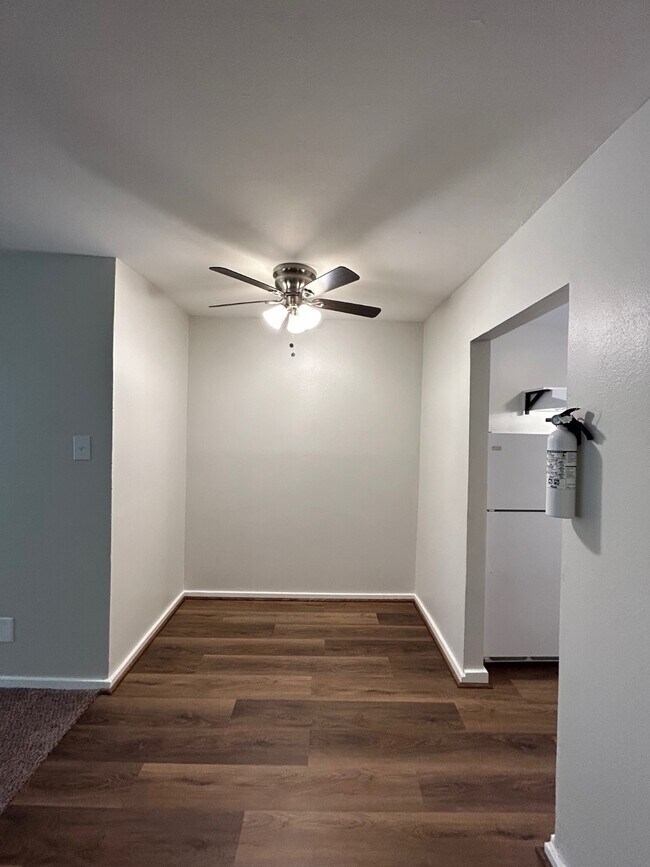 Building Photo - 3629 N MacGregor Way