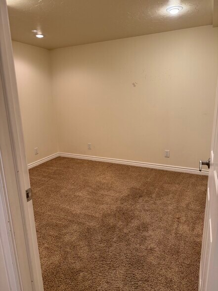 Building Photo - 4785 W Dorilee Dr