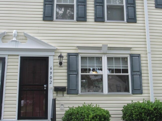 Primary Photo - 6902 Hawthorne St