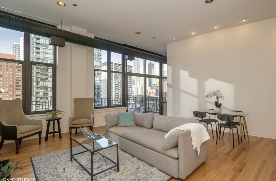 Building Photo - 333 W Hubbard St