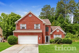 Building Photo - 323 Ivy Manor Dr NW