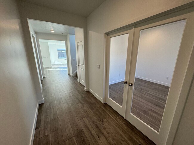 Building Photo - 1624 Cedar Mesa Dr