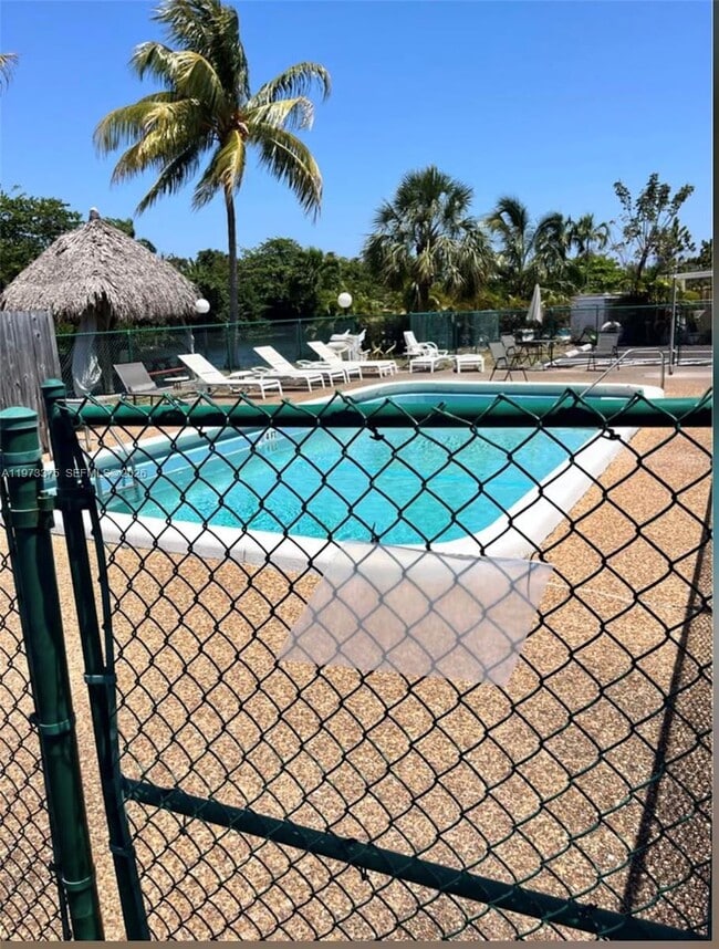 Building Photo - 3211 SW 44th St