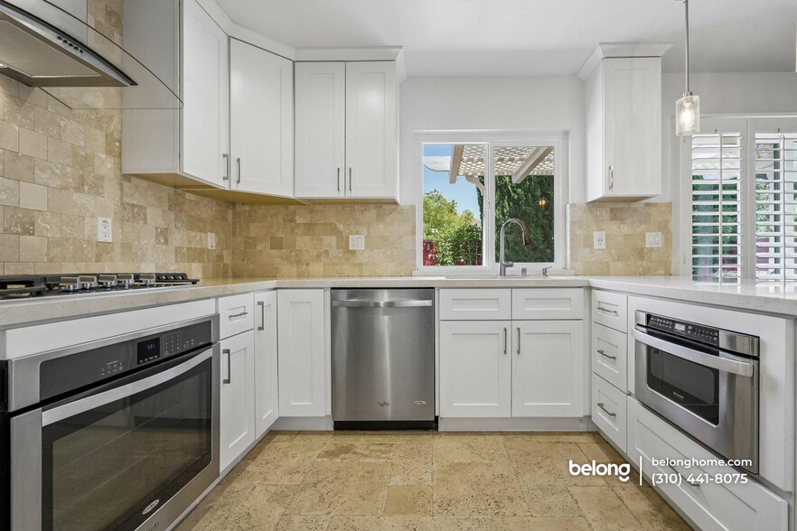 Building Photo - 4132 Lost Springs Dr
