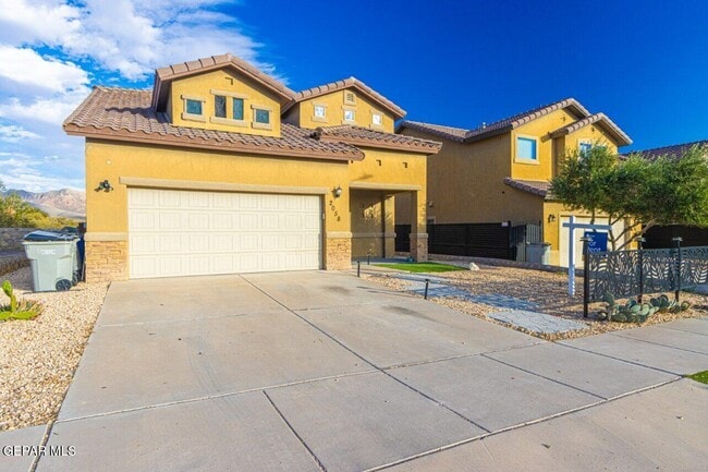 Building Photo - 2058 Bluff Creek St