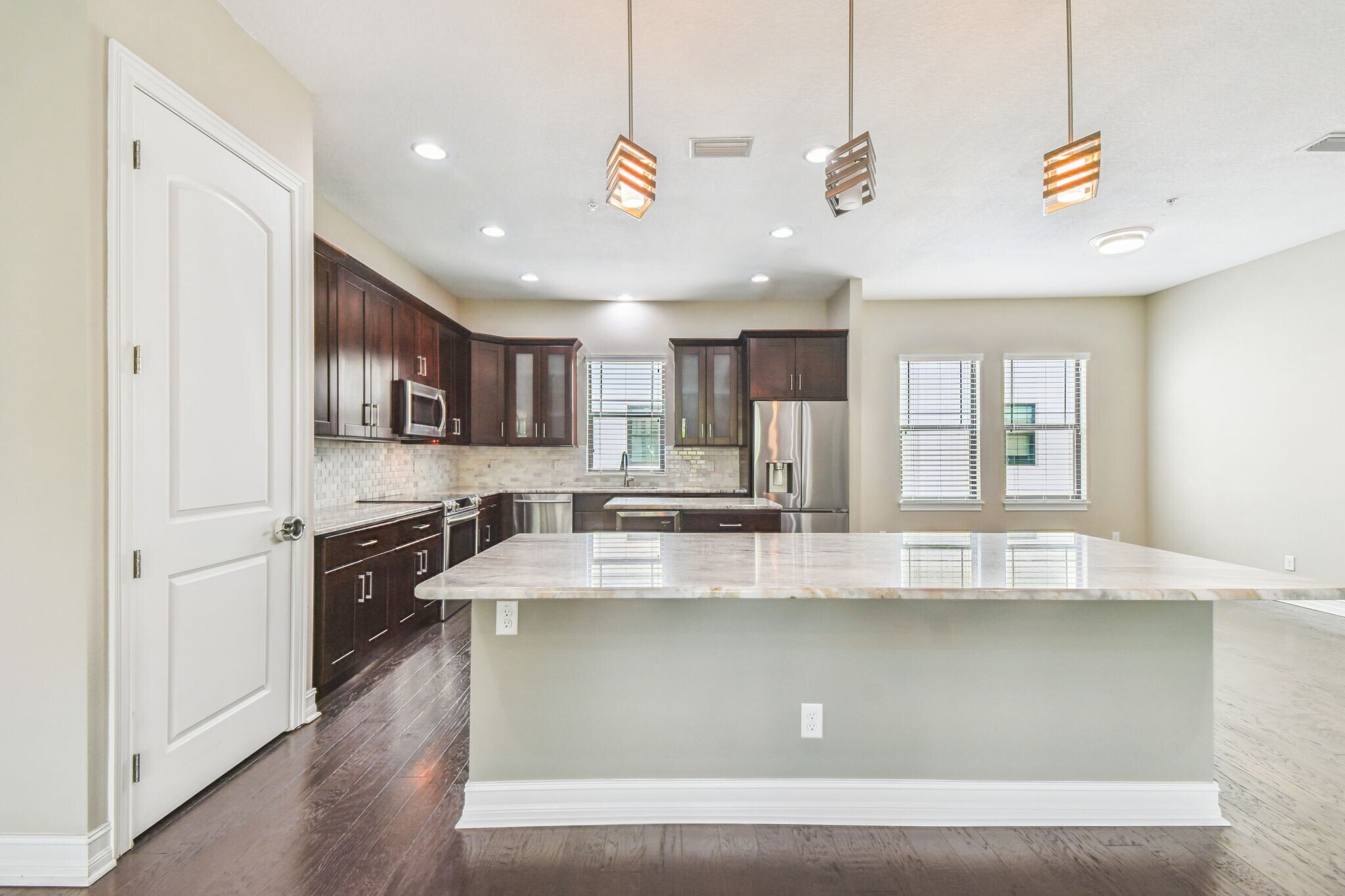 Building Photo - 622 S Matanzas Ave