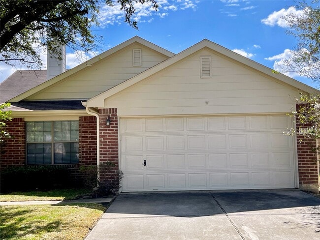Building Photo - 15303 Kellerwood Dr