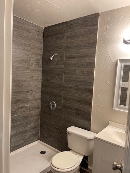 Building Photo - 1015 N 14th St