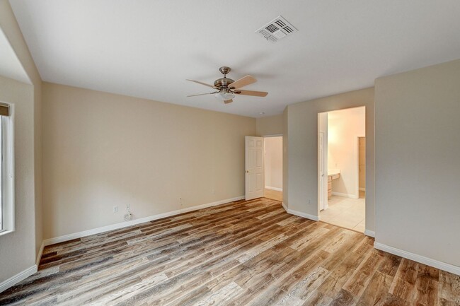 Building Photo - 2/2 BEAUTIFUL Single Story in Sun City Ant...