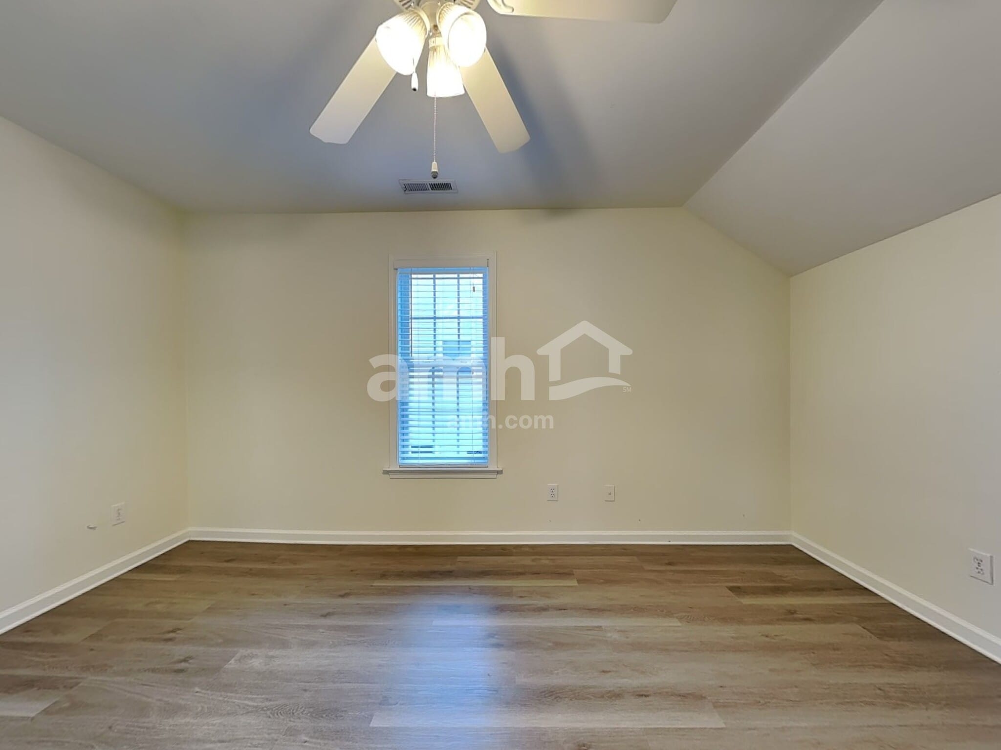 Building Photo - 220 Marino Pl