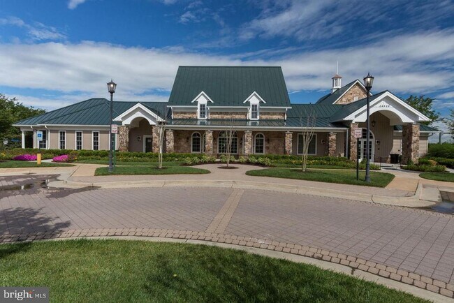 Building Photo - 24673 Nettle Mill Square