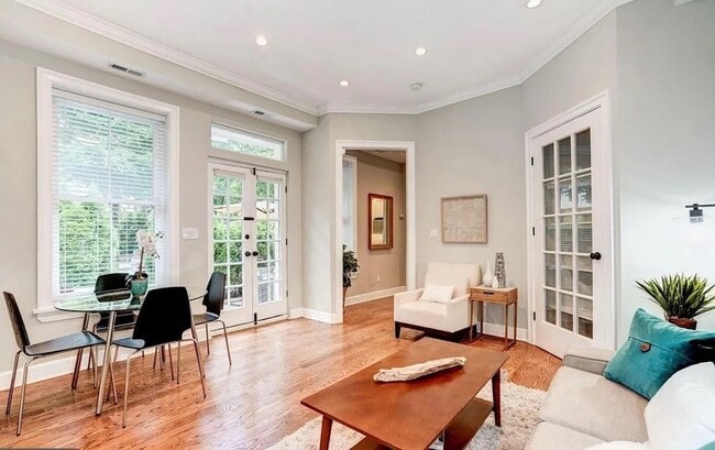 Building Photo - 213-211 11th St NE