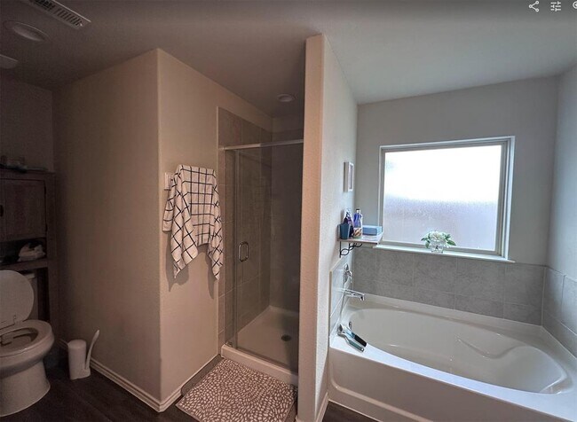 Building Photo - 4307 Tulip Oak Dr