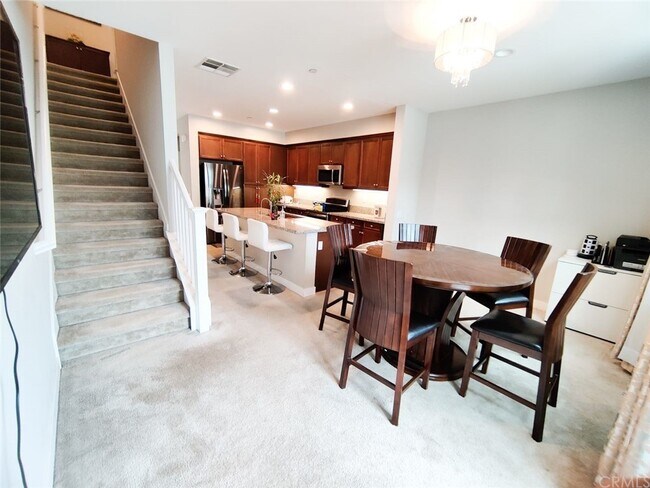 Building Photo - 537 W Foothill Blvd