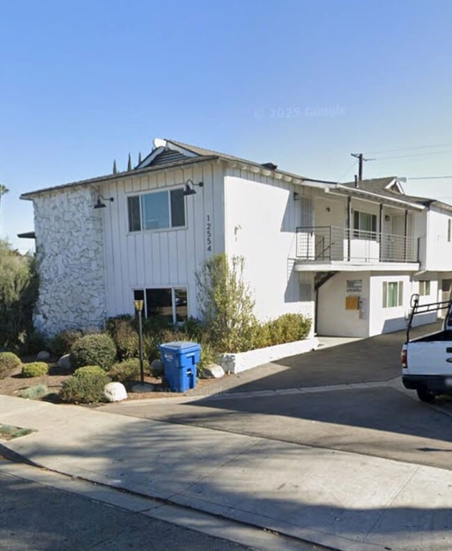Building Photo - 12554 Brookshire Ave