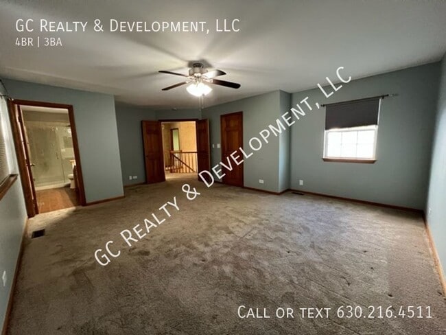 Building Photo - ***MUST SEE! 4 BDRM / 2.5 BTH / LARGE CORN...