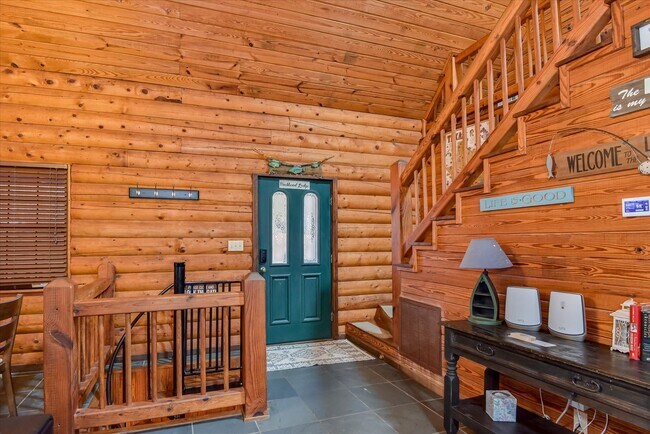Building Photo - Fully Furnished Monthly Lake Cabin Rental | Available October – March