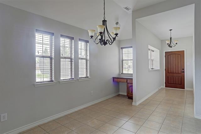 Building Photo - 5700 Broken Spur