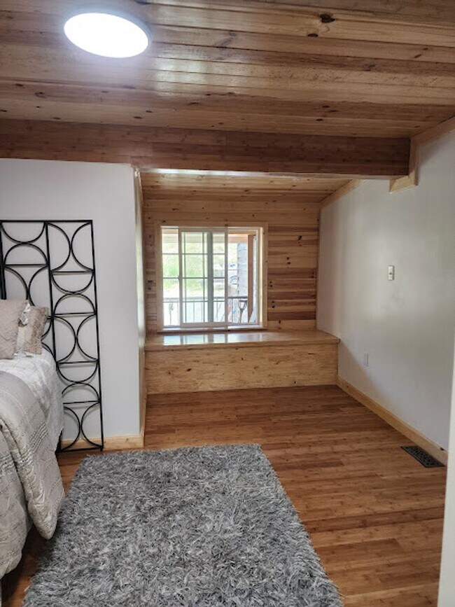 Building Photo - Long Realty & Property Management - Very Beautiful Cabin Close to Ski Resorts