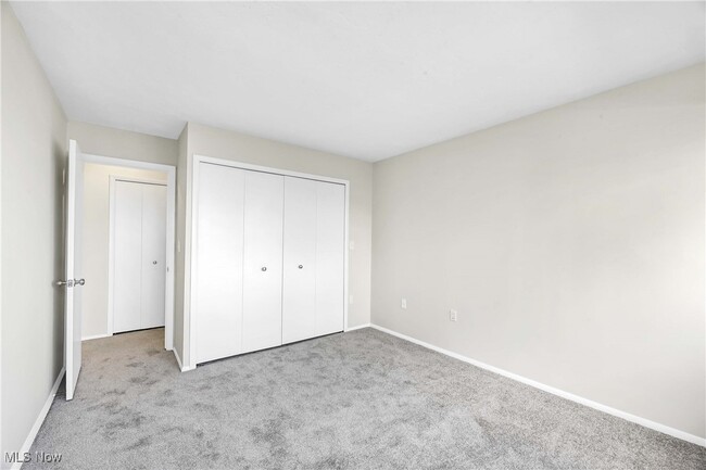 Building Photo - 12550 Lake Ave