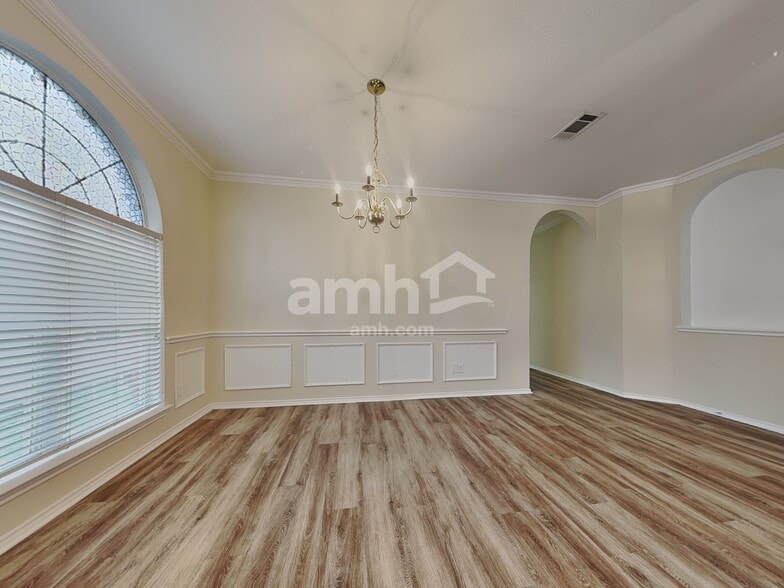 Building Photo - 1511 Cheyenne Trl