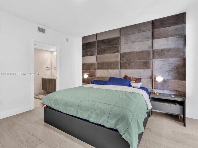 Building Photo - 488 NE 18th St