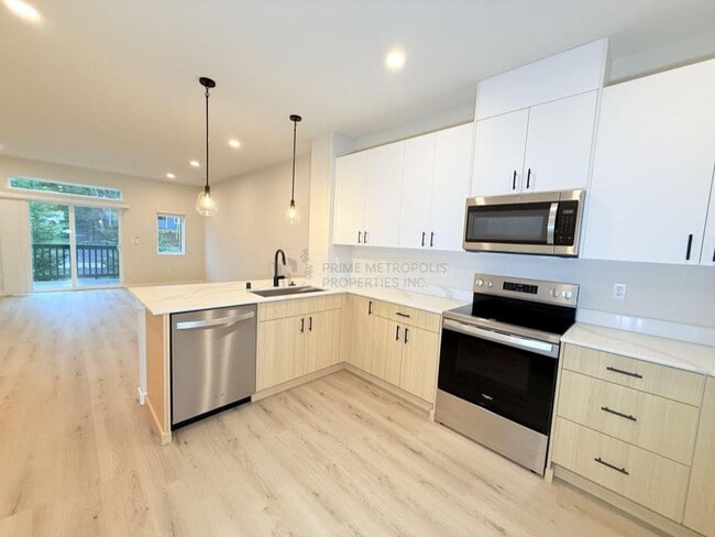 Building Photo - 16111 36th Ave W