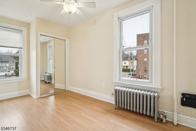 Building Photo - 44 Elm St