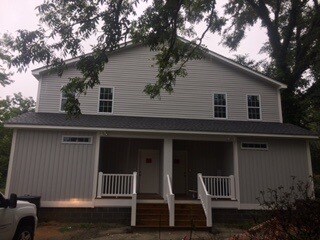 Building Photo - 3325B Dellpar Ln
