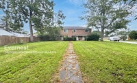 Building Photo - 992 Racine Ave