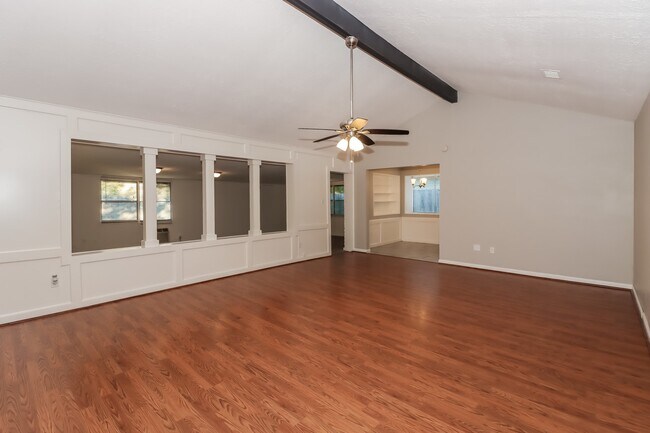 Building Photo - 16310 Forest Bend Ave