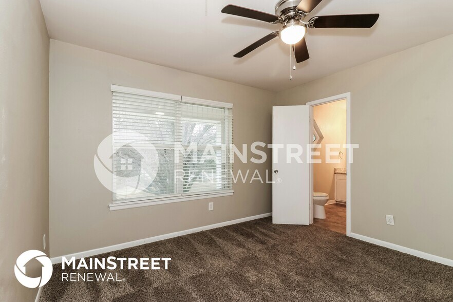 Building Photo - 3812 Glenmont Dr