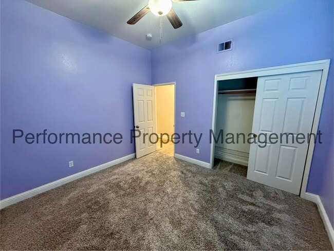 Building Photo - Stunning 4 Bed/2 Bath Riverlakes Home w/ Solar & $0 Deposit Option