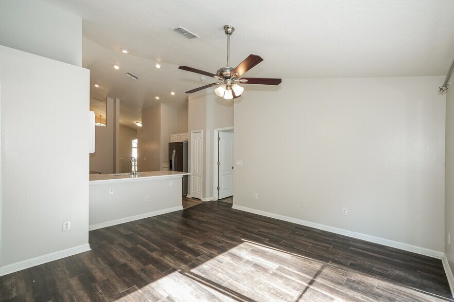 Building Photo - 6410 Buckhead Ct