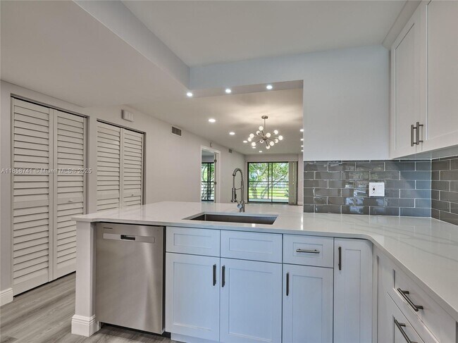 Building Photo - 5380 Cedar Lake Dr