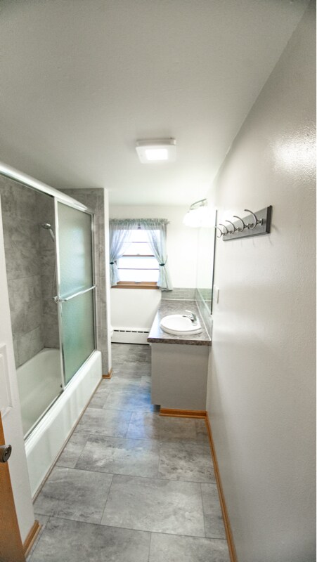 Building Photo - 1402-1402 Summit Ave