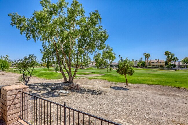Building Photo - POOL HOME WITH LUSCIOUS GOLF COURSE & MAJE...