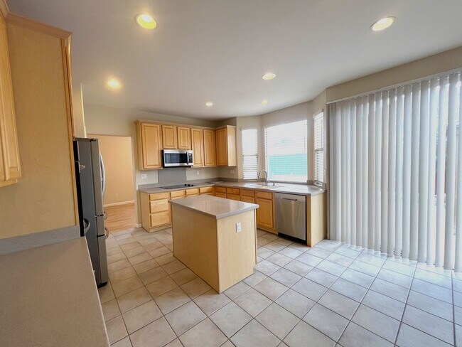 Building Photo - Super Desirable Southwest Reno