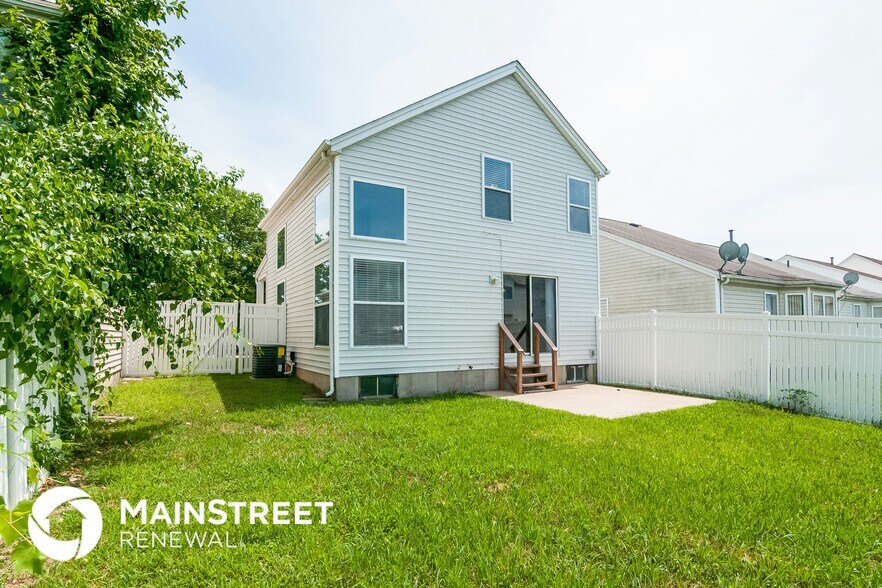 Building Photo - 1201 Garden Village Dr