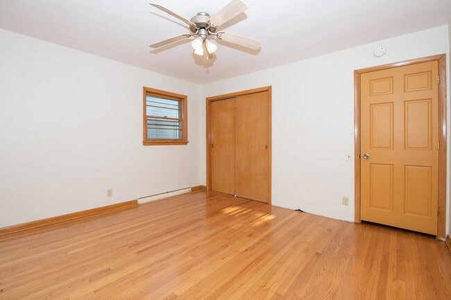 Building Photo - 2333 Hoard St