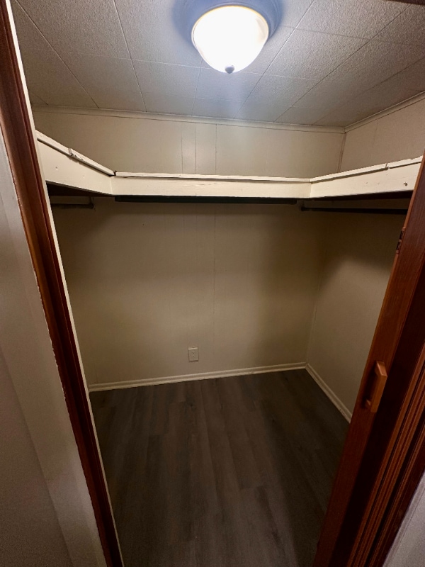 Building Photo - 3925 Camilla Dr