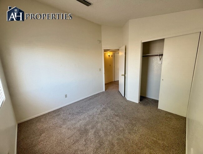 Building Photo - 7203 W Kimberly Way