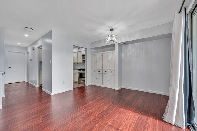 Building Photo - 77 Fairview Cir