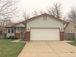 Building Photo - Maize Schools - 3 bedroom home