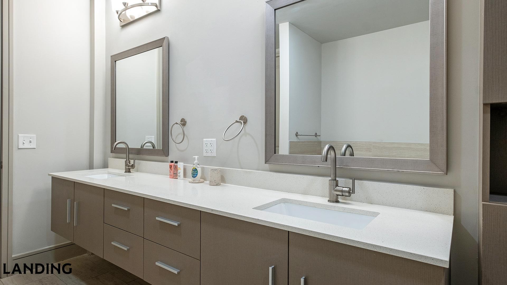 Building Photo - 1414 Wood Hollow Dr