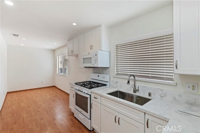 Building Photo - 20721 Roseton Ave