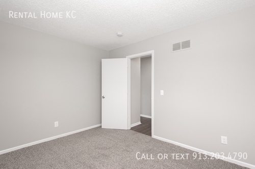 Building Photo - 1224 E Cothrell-