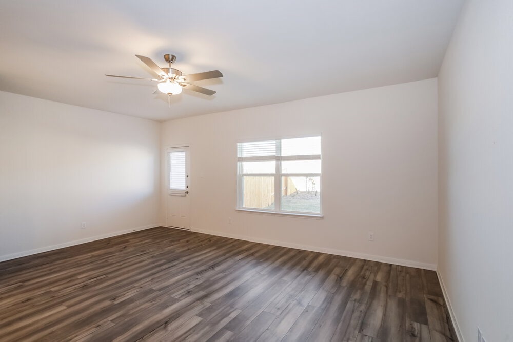 Building Photo - 220 Marsh Ln